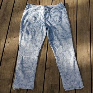 Light Paisley print denim